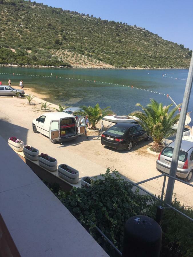 Ivo Apartments 罗戈兹尼察 外观 照片